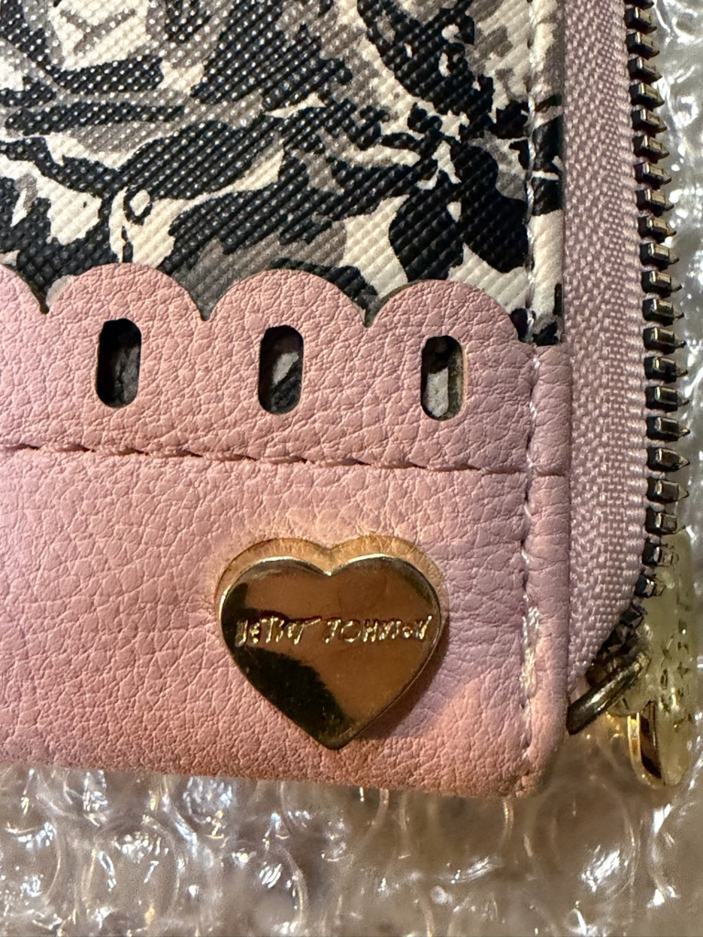 Betsy Johnson Pink Floral "Stop and Smell the Roses" Women’s Wallet - Picture 12 of 12
